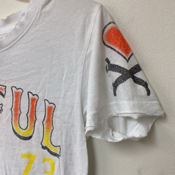 Sinful 💯 Cotton Butter Soft Print Tee Distressed Collar and Sleeveless - Picture 4 of 16